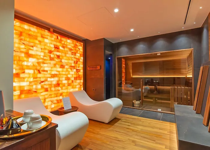 Otel White 4*